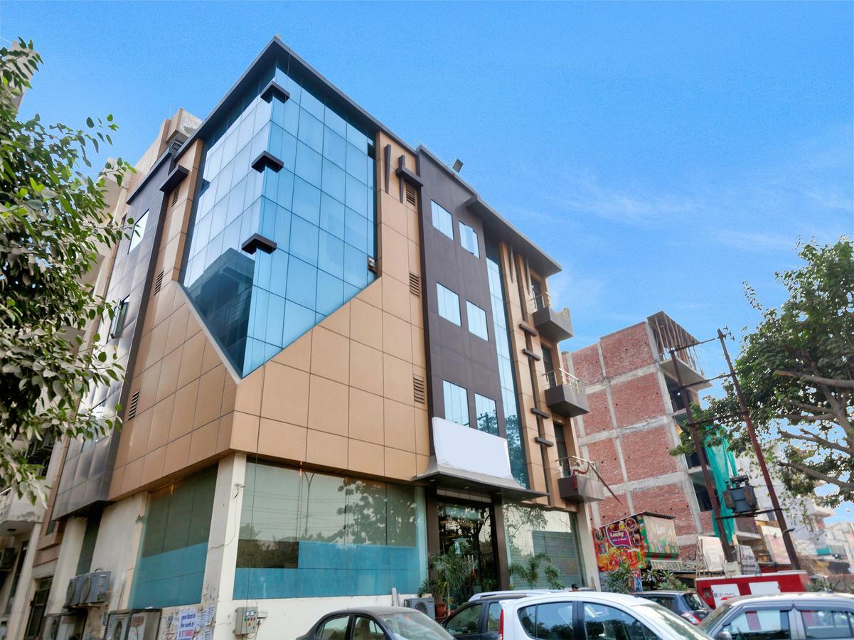 诺伊达 Oyo 9841 The Vivir 1酒店 外观 照片